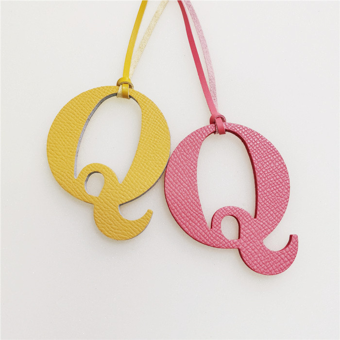 English Letter Q Alphabet Cowh - đánh giá và giá Women Accessories Name In English